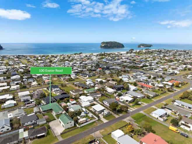 100 Exeter Road, Whangamata