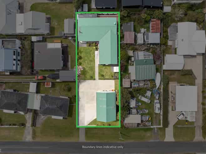 100 Exeter Road, Whangamata