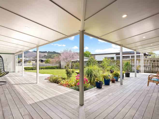 100 Exeter Road, Whangamata