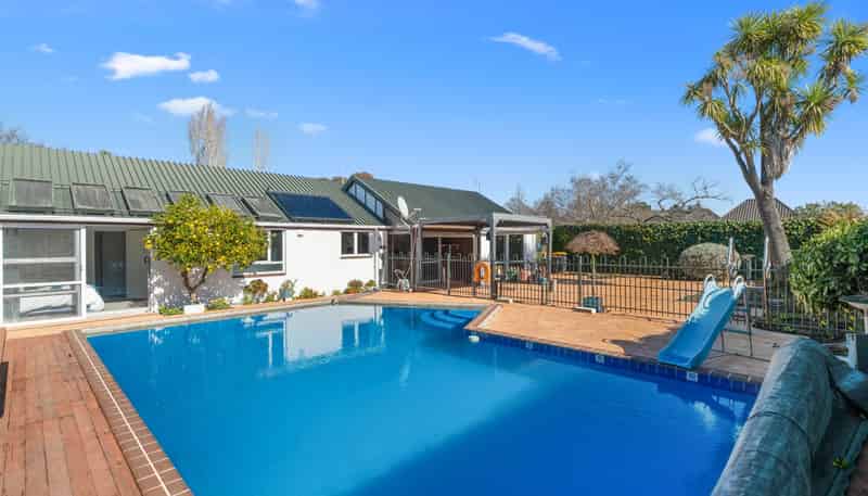 25 Rutherglen Avenue, Ilam
