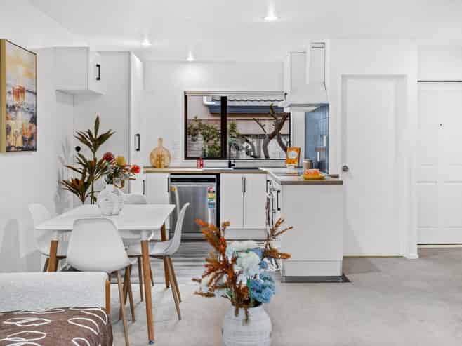 17/1 Melview Place, New Lynn