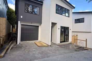 10 Rewi Street, Torbay