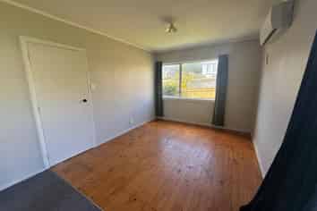 27A Loongana Street, Waitangirua
