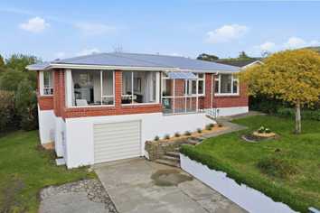 13 Pratt Street, Waikouaiti