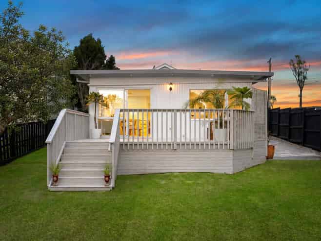2/68 Birkenhead Avenue, Birkenhead