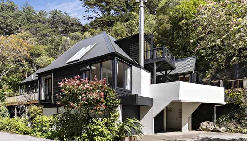 18 Marama Terrace, Eastbourne