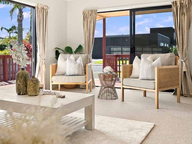 52 Karewa Parade, Papamoa