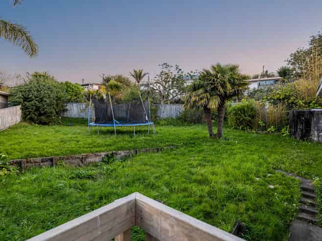 26 Cedar Terrace, Stanmore Bay