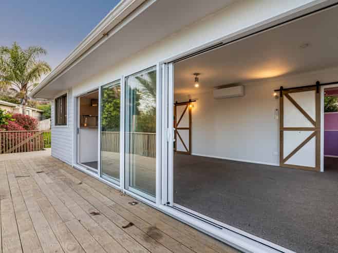 26 Cedar Terrace, Stanmore Bay