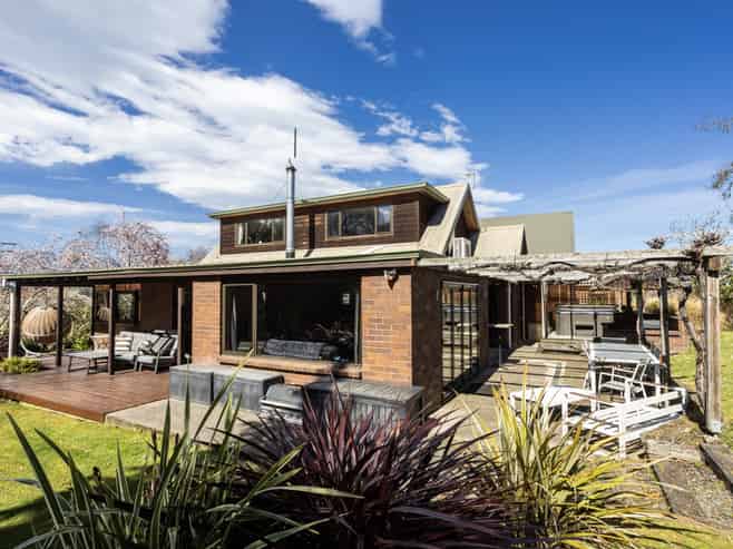 51 Flower Street, Fairfield