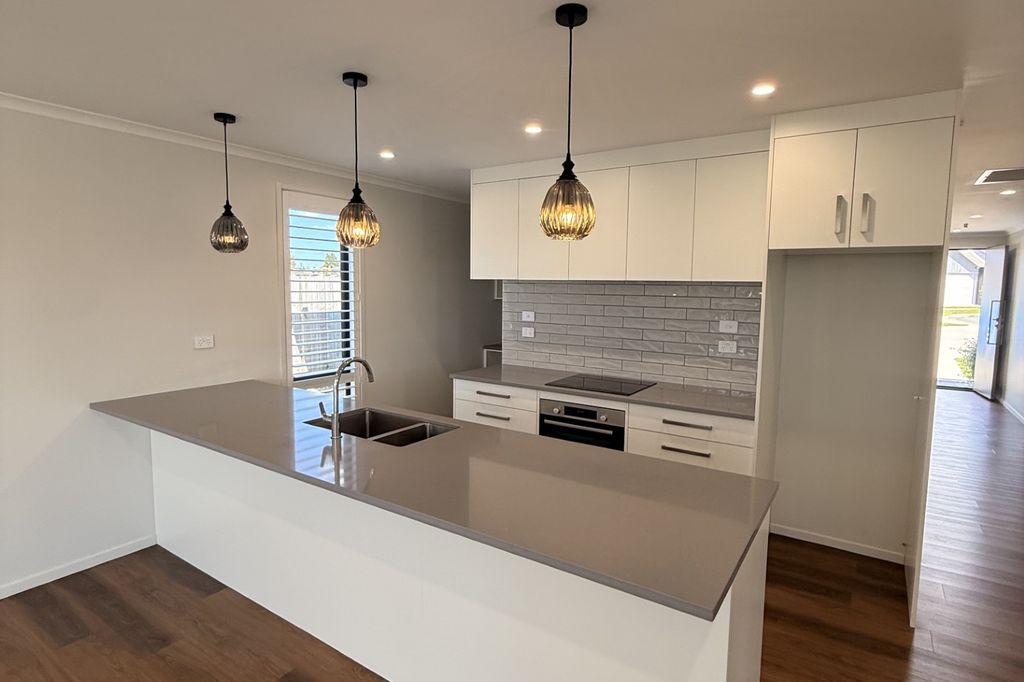 Three Bedroom Beauty - in Great Location! 3
