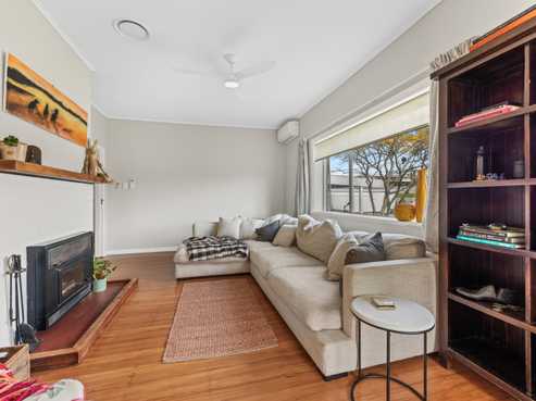 105 Brooklands Road, Brooklands