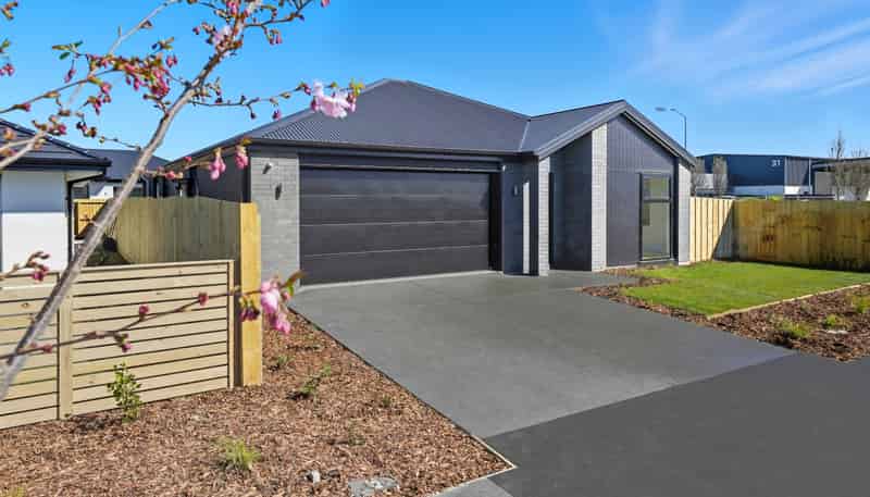 89 Bill Hammond Drive, Belfast