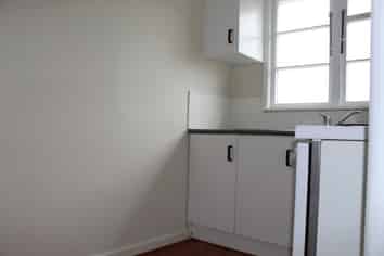 6/553 Featherston Street, Roslyn