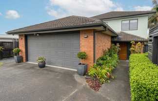 81 Royal Road, Massey