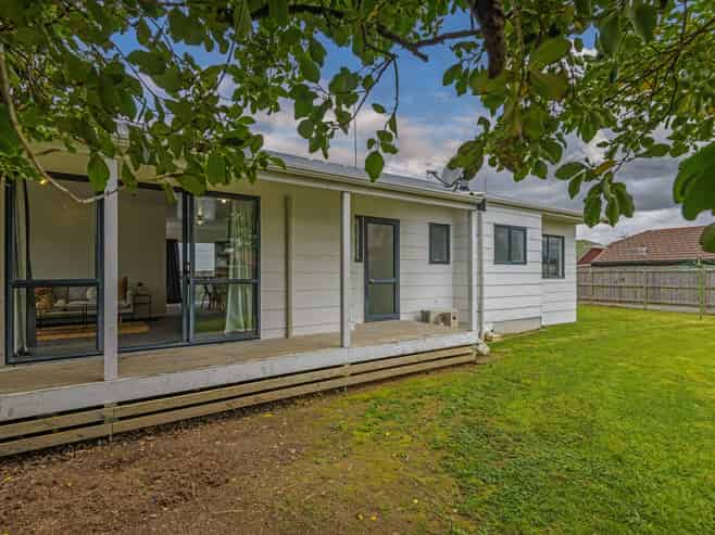 19 Dalwood Grove, Highbury