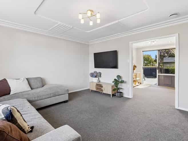 18 Inglis Street, Mosgiel