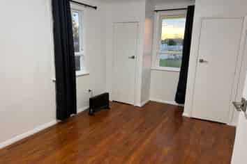 806 Takapu Place, Camberley