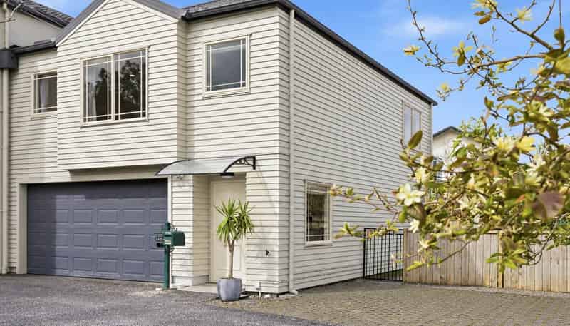 143C Hobsonville Road, West Harbour