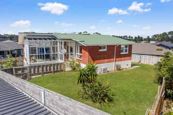 30 Bunyan Road, Coastlands