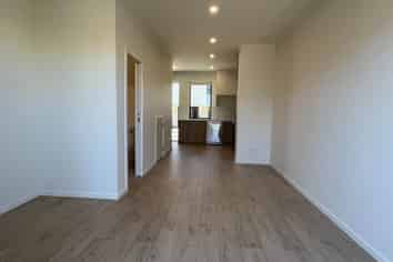 18/21 Makomako Drive, Orewa