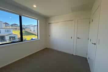 18/21 Makomako Drive, Orewa