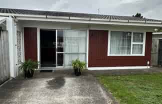 2/10 Ron Keat Drive, Papakura