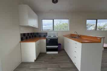 24 South Highway East, Whitianga