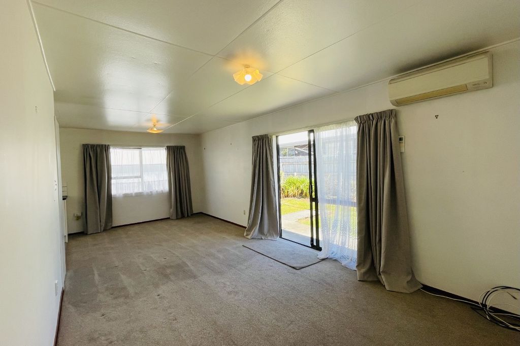 Karaitiana Street, Frimley 4