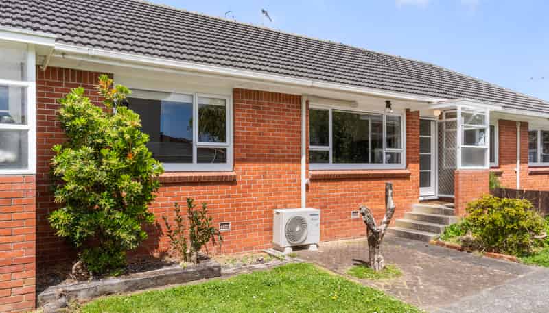 4/134 Onewa Rd, Northcote