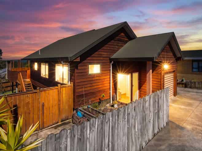 2/81 Donovan Street, Blockhouse Bay