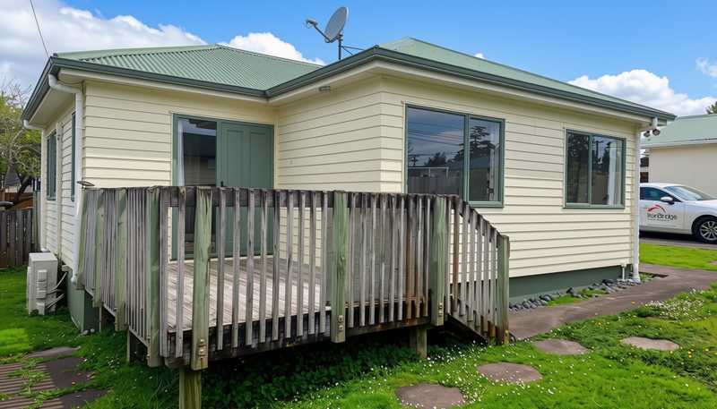 5A Amberley Avenue, Te Atatu South