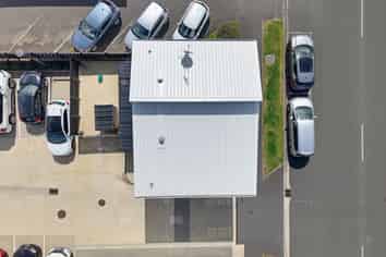 2/17 Vialou Street, Hamilton Central