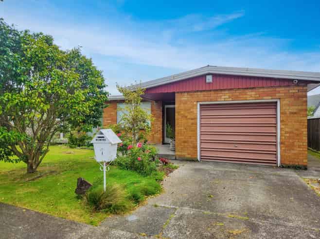 7 Airdrie Avenue, Epuni