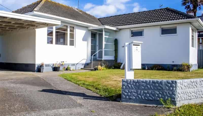54 Camberwell Rd, Hawera