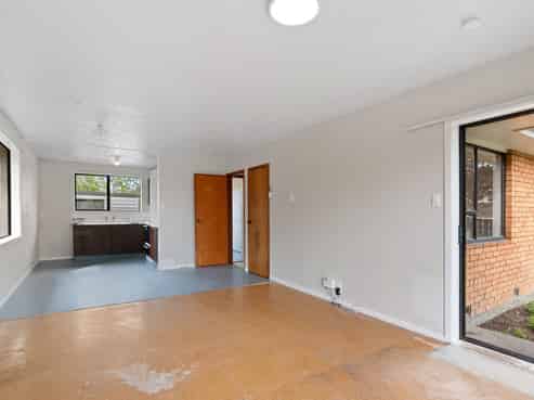 1/8 Raymond Road, Bromley