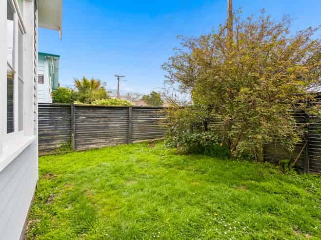 41 Mountain View Road, Morningside