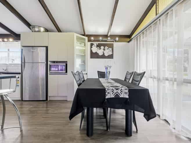 10 Ian Place, Glendene