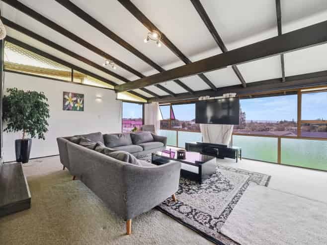 10 Ian Place, Glendene