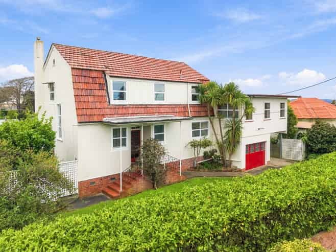 3 Dickson Crescent, Saint Johns Hill