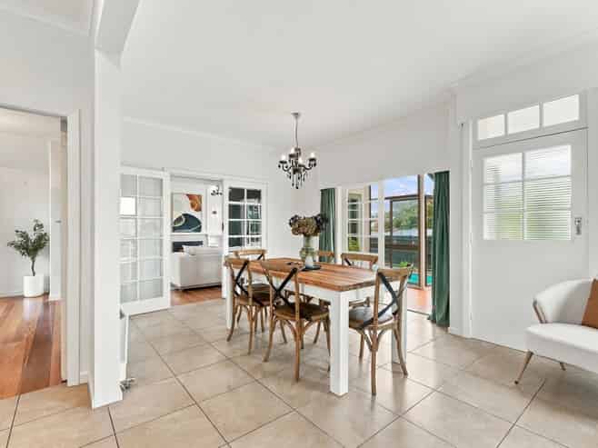 3 Dickson Crescent, Saint Johns Hill