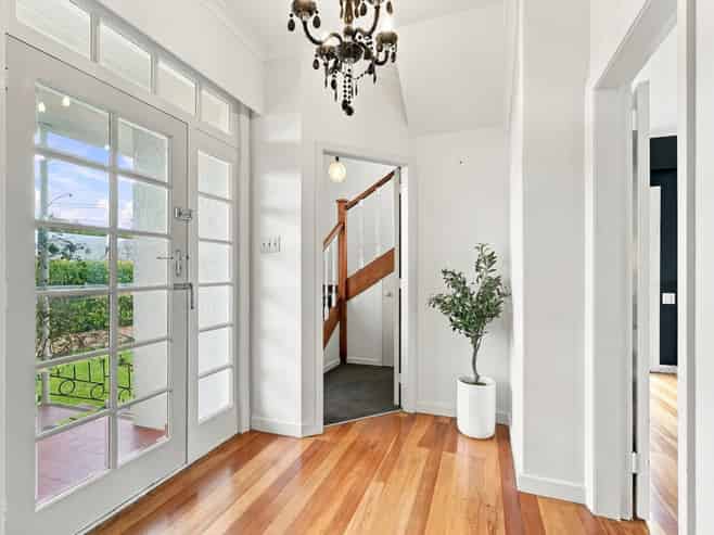 3 Dickson Crescent, Saint Johns Hill