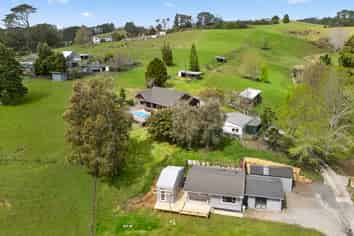 18 Anzac Valley Road, Waitakere