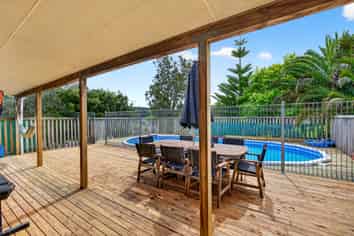 18 Anzac Valley Road, Waitakere