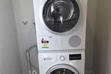 4/20 Jones Crescent (Room B), Melville