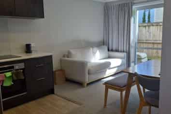 4/20 Jones Crescent (Room B), Melville