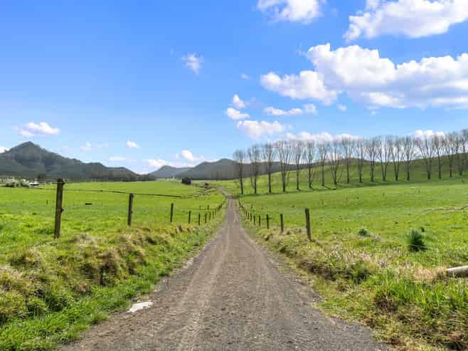 735 Tairua SH25 Road, Onemana
