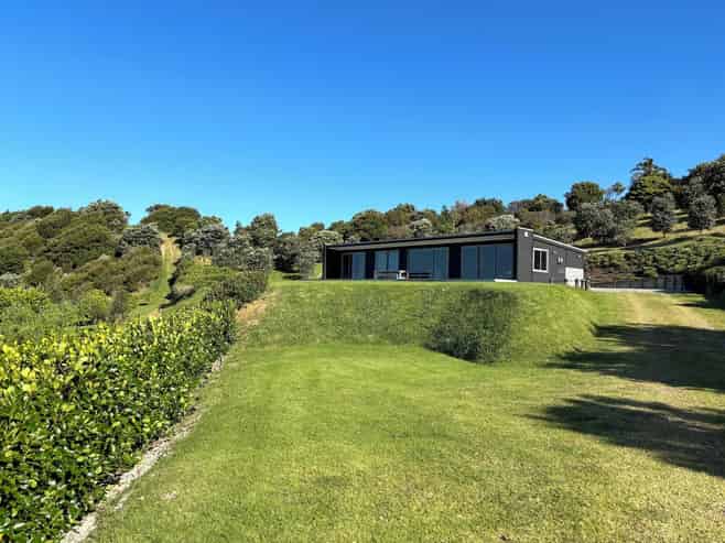 Whangapoua, Whangapoua