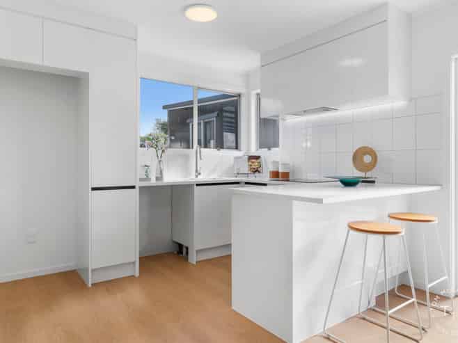24 Dissmeyer Drive, Clover Park