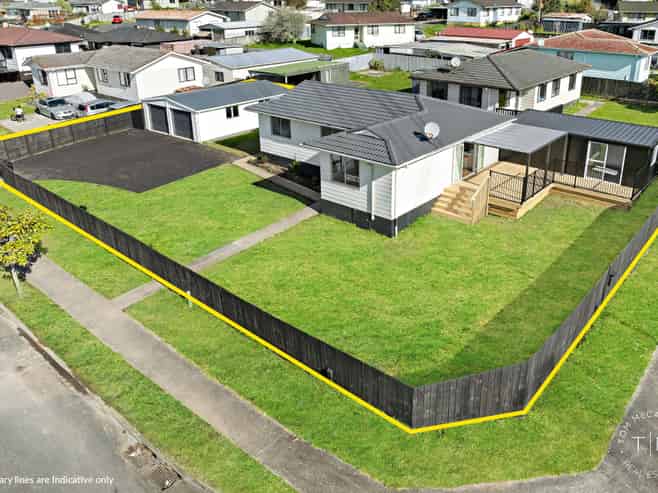 24 Dissmeyer Drive, Clover Park